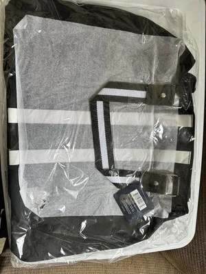 Bolso de Lona Blanco y Negro Nuevo En Embalaje Penguin Por Munsingwear Foto 1 de 4