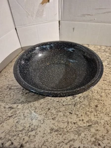 Vtg Black &  White Speckled Enamelware wash basin. Large Bowl 3" x 13-1/2". - Picture 1 of 9
