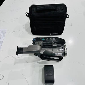 Panasonic PV-L650D Palmsight VHS-C Analog Palmcorder  W/ Battery UNTESTED - Picture 1 of 14