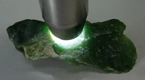 56 Gramm 100% natürlicher grober grüner Nephrit Kristall aus Afghanistan, (LA-65) - Bild 1 von 4