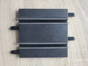 Carrera Go kurze gerade Schiene alle Stecker vorhanden - Bild 1 von 1