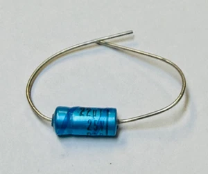 22uF 25V  22MFD Axial Capacitor 5x10mm  - Lot of 10 - Picture 1 of 1