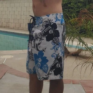 Corona Beer Men’s Board Shorts/ Swim Trunks Navy/Yellow/White Size 34 Hawaiian - Picture 1 of 5