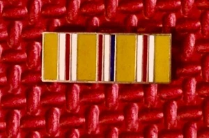 Vintage MILITARY PIN Asiatic Pacific Campaign Ribbon Pin R7+ - Picture 1 of 1