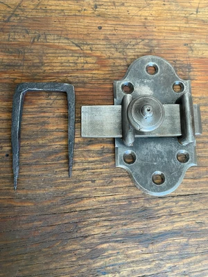 Ancien gros verrou en fer forgé pour porte,serrure ferrure heurtoir penture - Photo 1/4