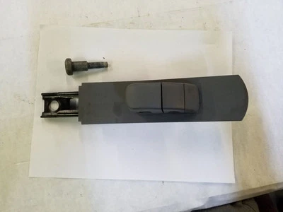 Ajustador de altura del cinturón de seguridad delantero izquierdo gris | Se adapta a Ford F250 F350 F450 2011-2016 Foto 1 de 4