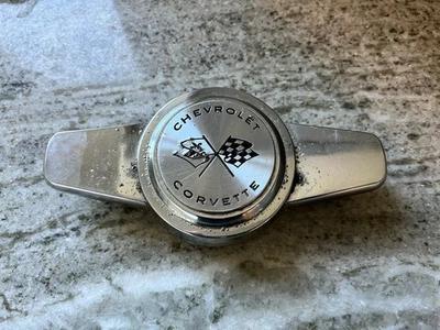 1956 - 1962 CORVETTE SPINNER WHEEL COVER HUB CAP CHROME ORIGINAL  - Image 1 of 2
