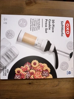 Juego de prensa de galletas OXO SoftWorks 20 piezas (1) prensa de galletas (1) estuche de almacenamiento (18) discos Foto 1 de 4