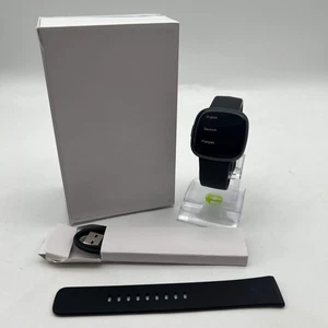 Fitbit Versa 4 Fitness Tracker Smart Watch Graphite FB523BKBK-US - Photo 1 sur 12