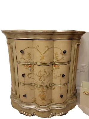 Mesa consola madera maciza verde claro con detalles plateados36 H* L38* W 18 3/4 Foto 1 de 3