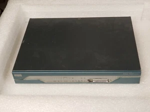  CISCO 1811 V02 INTEGRATED SERVICES ROUTER 100-240VAC w/ 32MB CompactFlash CARD - Foto 1 di 5