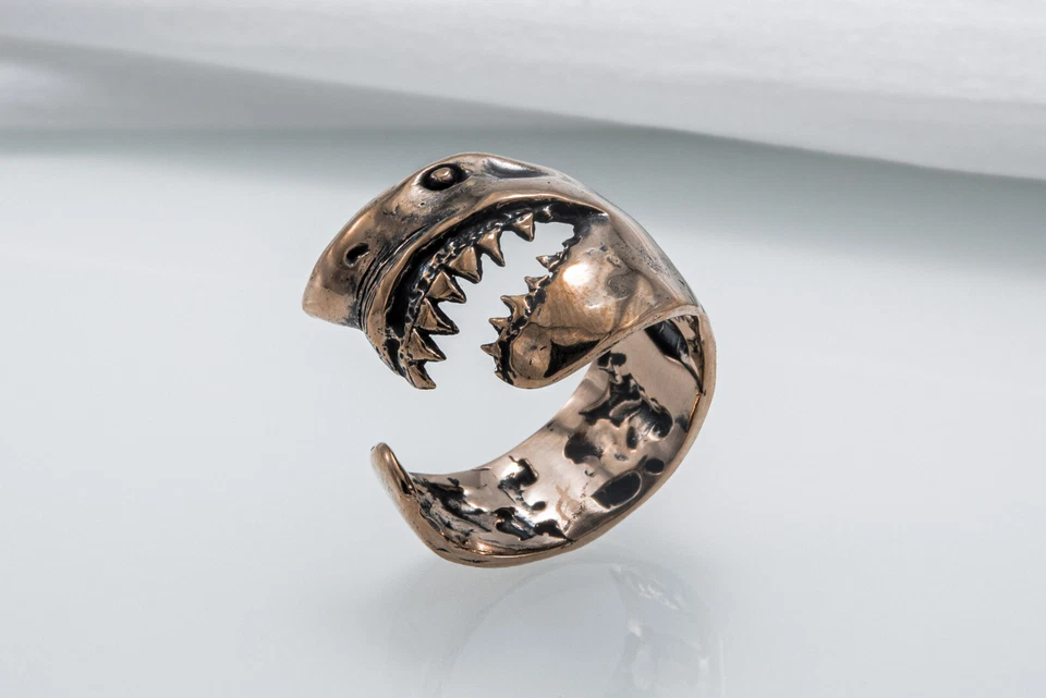 Brutal Anillo de Tiburón para Hombres Banda Oceánica Regalo para Pescadores Artesanal Joyería Animal Foto 1 de 4