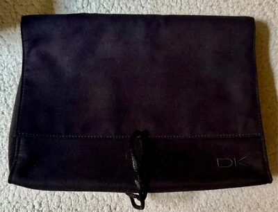 Bolsa de maquillaje DKNY negra + mini bolsa interna separada Foto 1 de 4