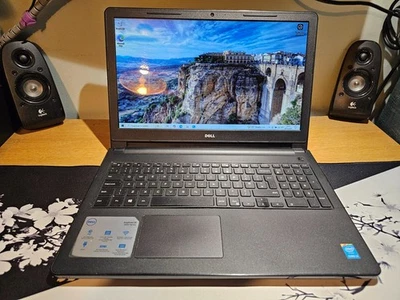 15" Dell Inspiron 15 3558 Core i3-5005U 2.0GHz 8GB 120GB SSD Windows 10 Laptop - Image 1 of 4