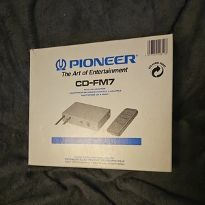 Pioneer CD-FM7 ADAPTADOR MULTI-CD C/W Control Remoto - Totalmente Nuevo en Caja - Imagen 1 de 5
