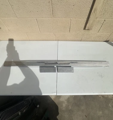 Chevy Chevelle/Malibu SS 1964 tapa trasera maletero moldura original-usado-(3 piezas) Foto 1 de 4