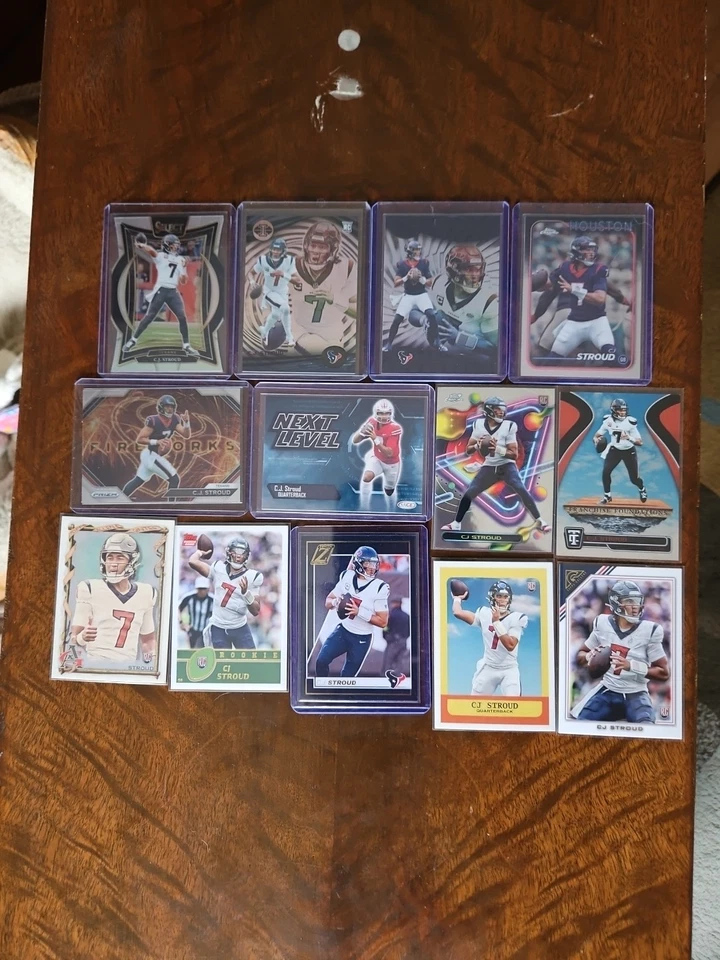 🔥 Lote de 13 cartas CJ Stroud - Novatos, numerados, prêmio, retrô 🔥 - Imagem 1 de 3