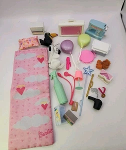 Lotto accessori Barbie vintage borse macchina da cucire giocattoli anni 80 90  - Foto 1 di 5