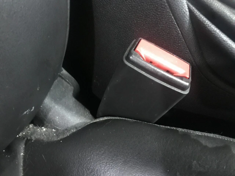 Seat Belt Front Passenger Buckle Fits 14-19 XTS 2672094 Foto 1 de 1