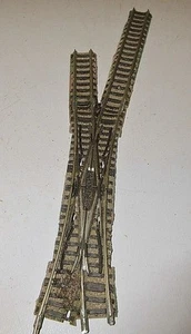 FLEISCHMANN N SCALE SWITCH TRACK.2 RH ELECTRIC,1 MANUAL RH,1 ELECTRIC LH.1 XOVER - Picture 1 of 4