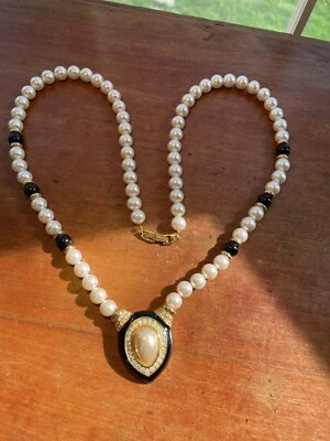 Подписанный Napier винтажный искусственный жемчуг, черный бусина и стразы подвеска ожерелье 30" - Изображение 1 из 4