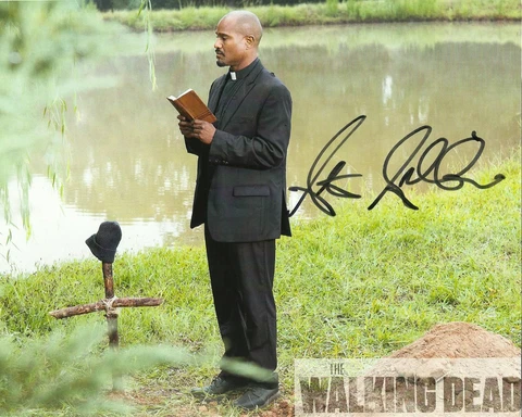SETH GILLIAM SIGNED THE WALKING DEAD PHOTO UACC REG 242 (1) Cover