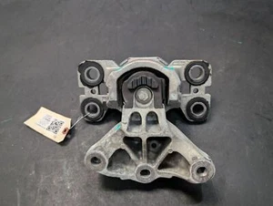 Left Engine Mount 2015 Volvo S60 31401308 2014 2016 2017 2018 - Picture 1 of 11