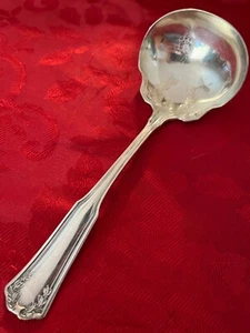 1835 R WALLACE - LAUREL - GRAVY LADLE - Picture 1 of 5