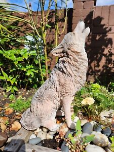 Vivid Arts Howling Wolf Ornament| Garden Resin Ornament Highly Detailed Statue