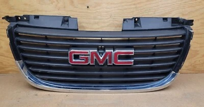GMC Yukon 2007 2008 2009 2010 2011 2012 parrilla con emblema OEM "daño" Foto 1 de 4
