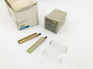 New Omron H7BR-BWV-500 Counter 2 Stage 100-240VAC 0-999999 - Picture 1 of 9