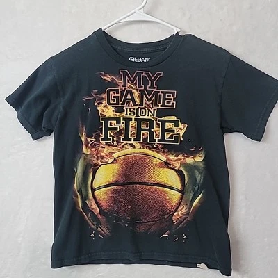 Camiseta niño joven ¡MI JUEGO ESTÁ EN LLAMAS! Camiseta de baloncesto negra talla XL (10-12) Foto 1 de 4