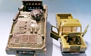 2 Vintage Dinky Toys Alvis Scorpion & Striker and 109 W.B. Landrover - Picture 1 of 6