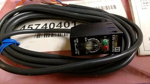 *NEW* OMRON E3S-LS10C4S Sensor UIC p/n 45740401 E3SLS10C4S - Imagen 1 de 3