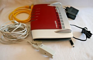 Fritz! Box 7360 inkl. Netzteil, rot, technisch und optisch einwandfrei ! - Afbeelding 1 van 5