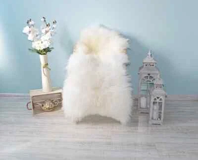 Alfombra blanca de piel de oveja real de origen humano marfil piel de oveja colcha peluda  Foto 1 de 4