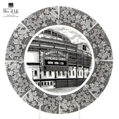 222 Quinta Rebanada de Vida Wrigley Field 10.5" Plato de Cena Negro Blanco Marla Shega Foto 1 de 4
