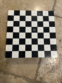 LEGO Miscellaneous: Lego Chess (40174), 99% Complete