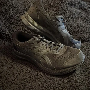 Asics schwarz auf schwarz Herren Größe 11,5 extra weit. "      S22 - Bild 1 von 8