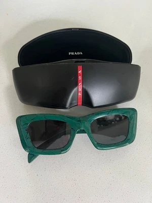 Gafas de sol Prada de moda para mujer de 50 mm de mármol verde Foto 1 de 4