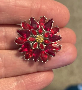 Brooch Poinsettia Flower Silver tone, gold & red rhinestones Vintage Christmas - Picture 1 of 3