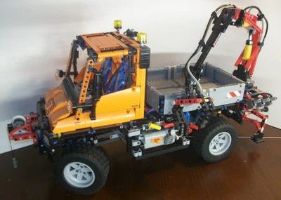 RAR! LEGO Technic Mercedes-Benz Unimog U 400 mit Power Functions funktionsfähig - Bild 1 von 4