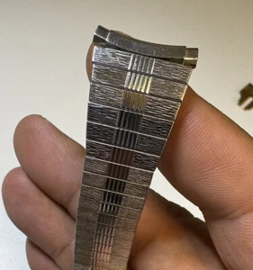 Bulova Stainless Steel Expansion Flared 1970s Vintage Watch Band 17-22mm - Picture 1 of 3