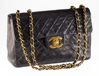 Bolso de hombro Chanel Big Matelasse 34 de cuero acolchado con caja y libro de cuidados Foto 1 de 4