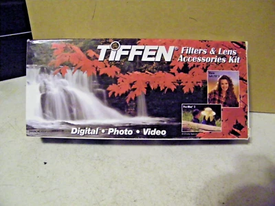 Tiffen UV Protector 812 filter Circular Polarizer 4 Pocket Pouch & Filter Guides - Image 1 of 2