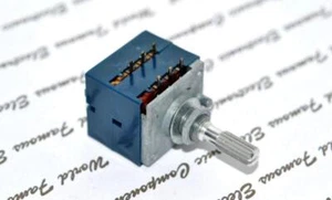 1 Stück - ALPS RK27 50 KMN Balance Dual Potentiometer gerändelt - JAPAN RK27112200440 - Bild 1 von 6