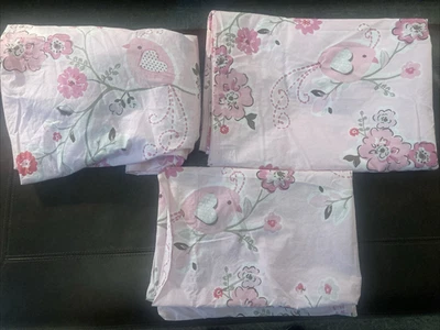 Juego de sábanas dobles POTTERY BARN KIDS 3 piezas funda de almohada plana rosa floral y pájaro Foto 1 de 4