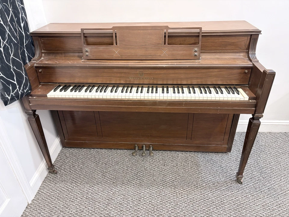 Piano Story And Clark Snipet Foto 1 de 3