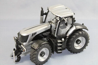 Siku 4484 JCB 8250 V-Tronic Sondermodell Traktor Farmer-Serie im Maßstab 1/32 - Bild 1 von 3