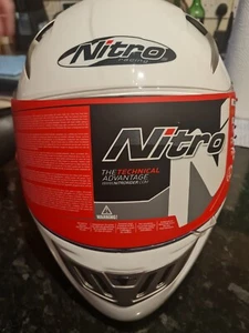 NITRO N2200 UNO MOTORCYCLE HELMET WHITE BNWT SIZE XL BNWT FREE UK P&P - Picture 1 of 5